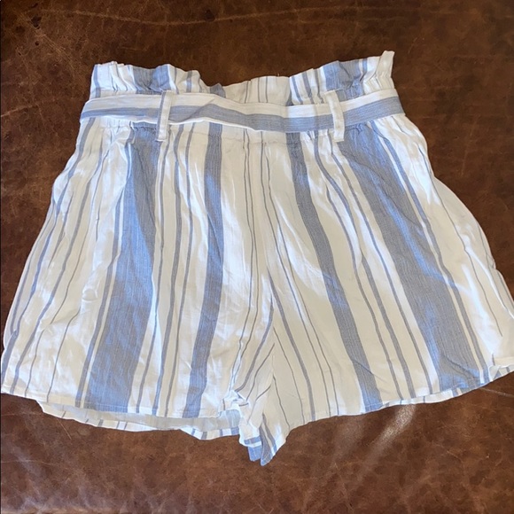 Flowy shorts - Picture 3 of 3